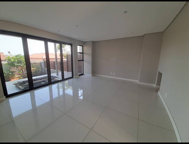 4 BEDROOM TOWNHOUSE TO LET IN IZINGA ESTATE